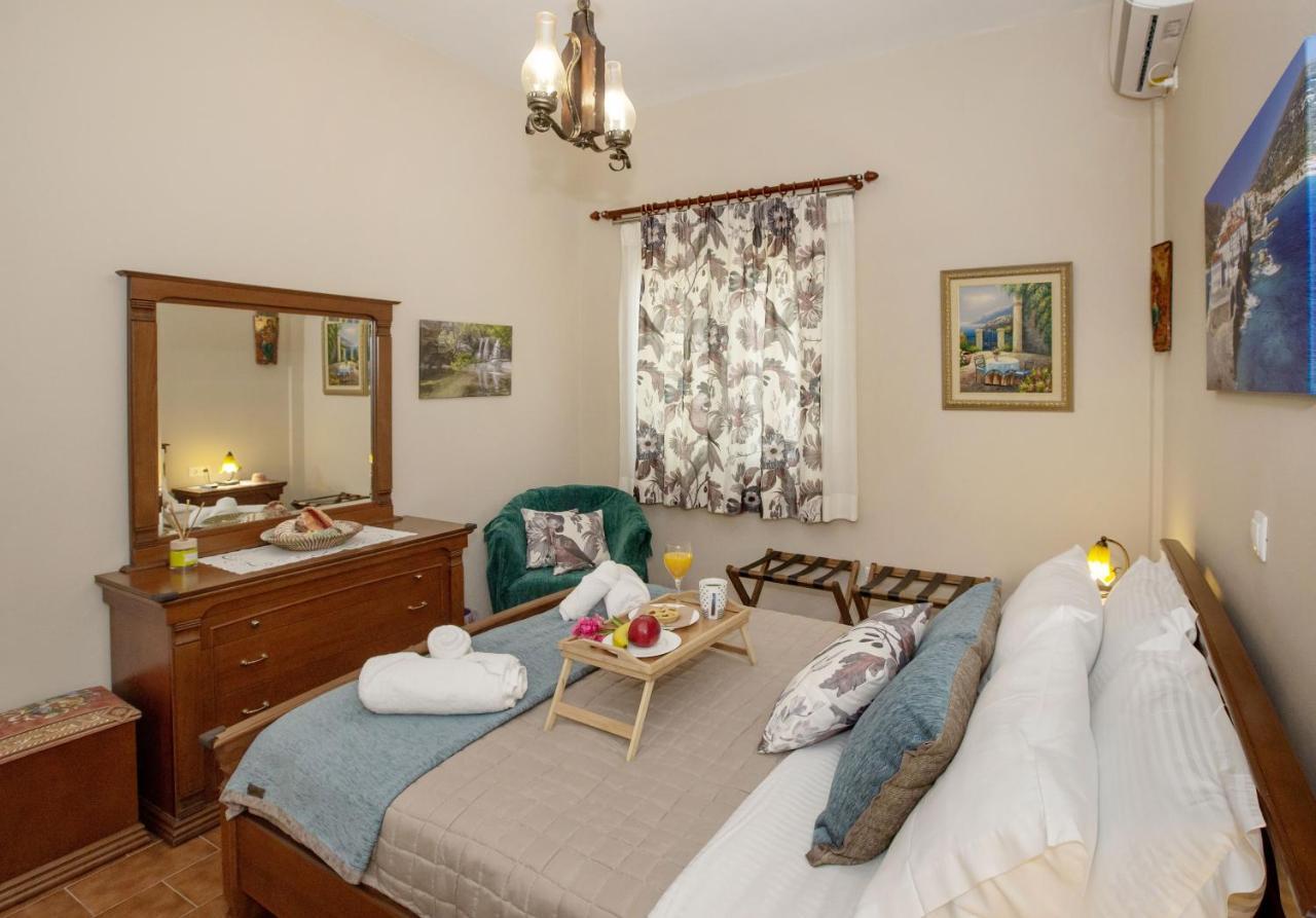 Ruby'S Summer House With Spacious Garden And Free Parking Gavrio Exterior foto