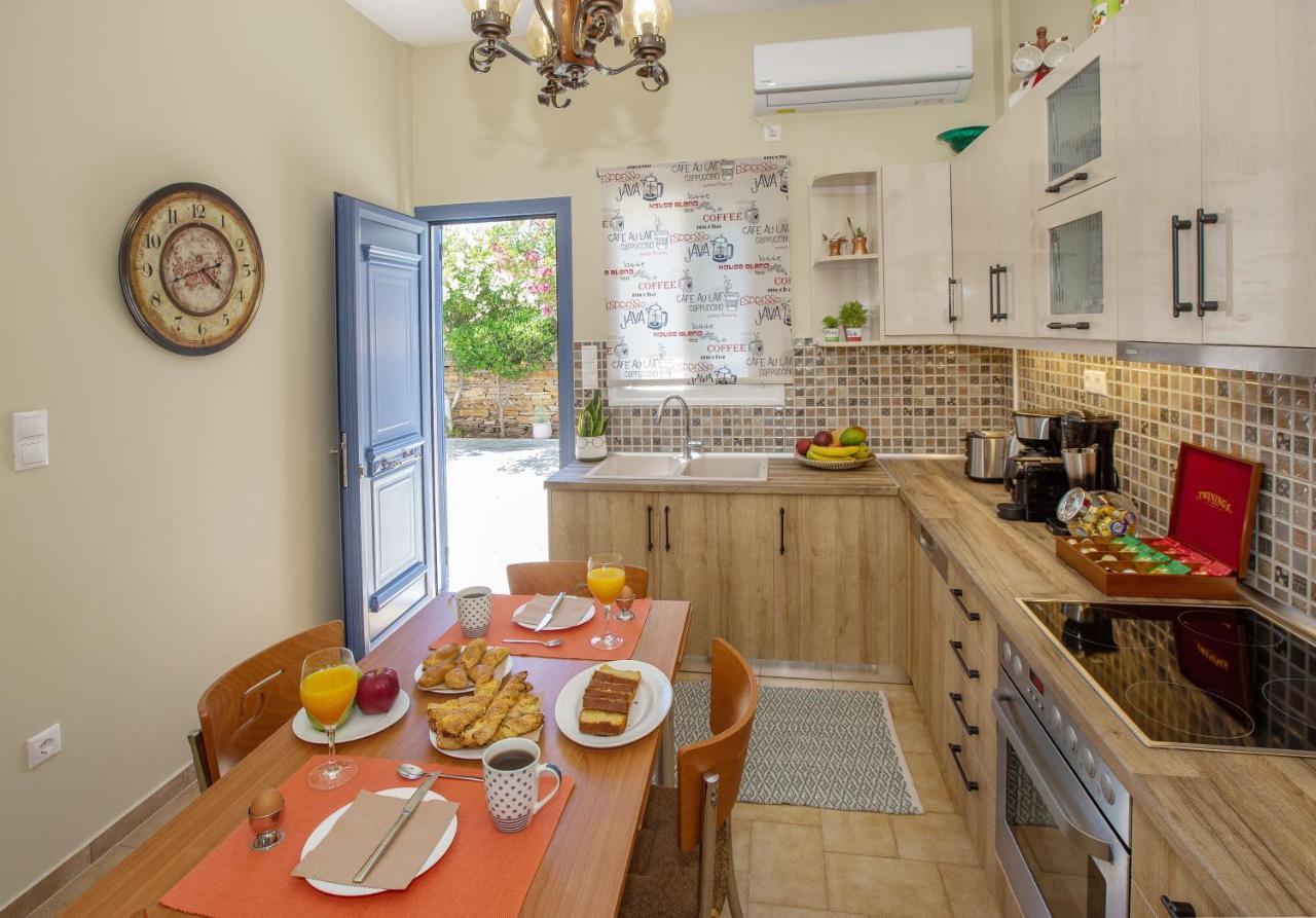 Ruby'S Summer House With Spacious Garden And Free Parking Gavrio Exterior foto