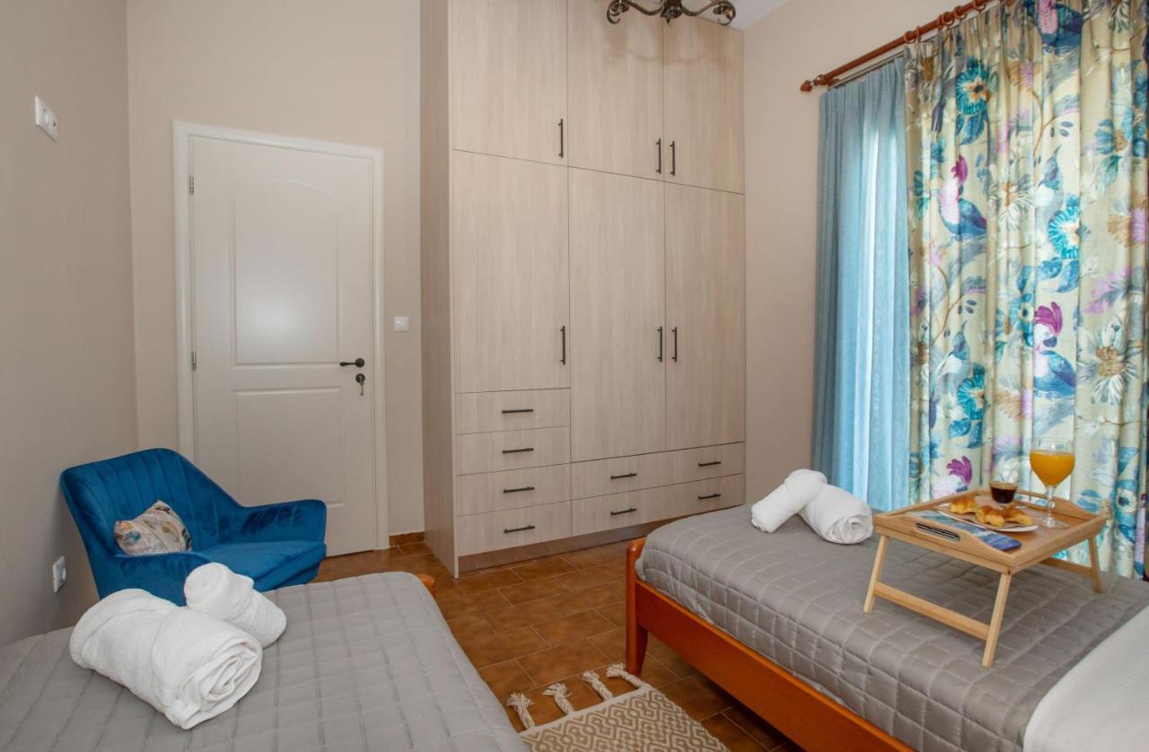 Ruby'S Summer House With Spacious Garden And Free Parking Gavrio Exterior foto