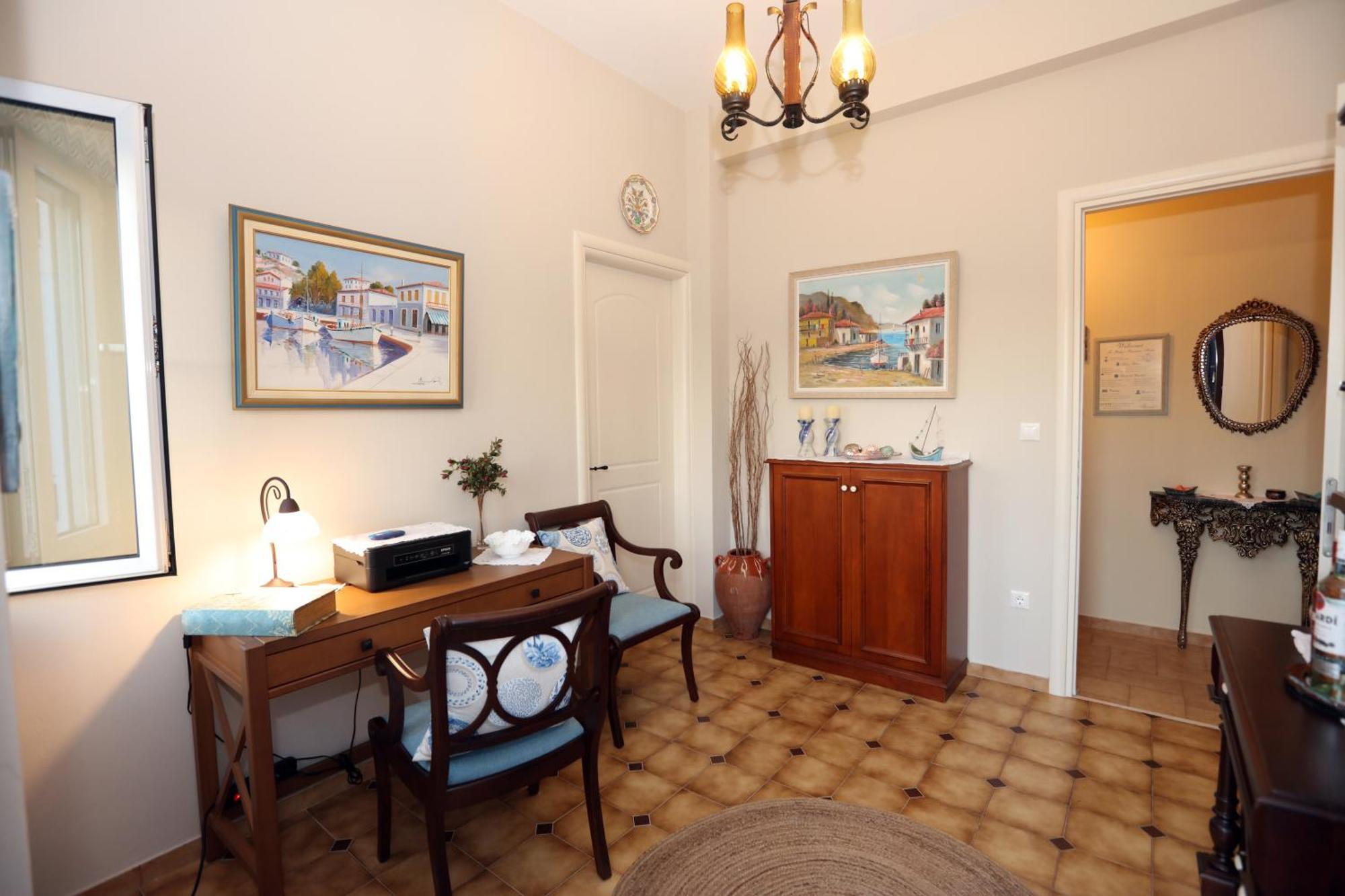 Ruby'S Summer House With Spacious Garden And Free Parking Gavrio Exterior foto